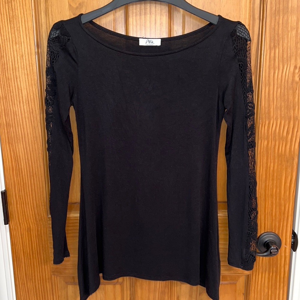 ARIA Las Vegas black top with lace sleeves, size small